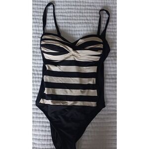 La Blanca Women's  SIZE  6 Dapper‎ Derby Twist Stripe Swimsuit Black Cream